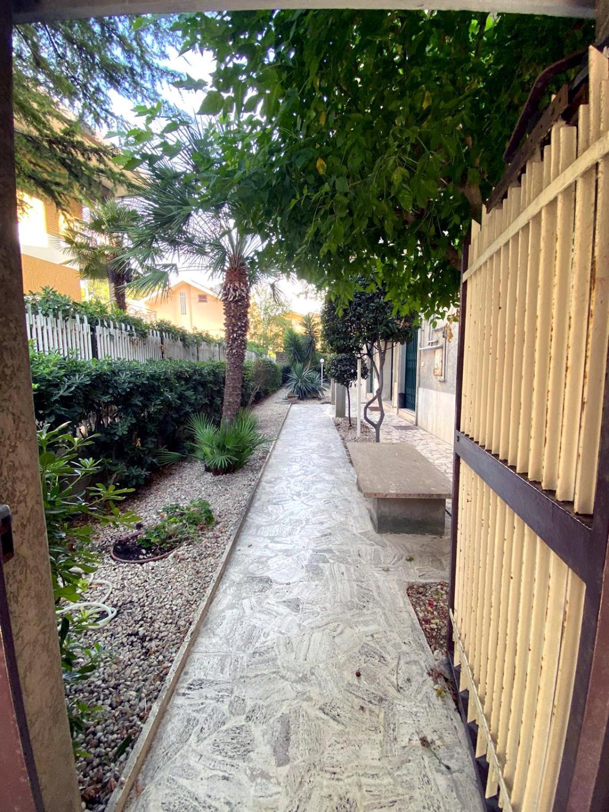 Apartamento Loft Pineta Dannunziana Pescara Exterior foto
